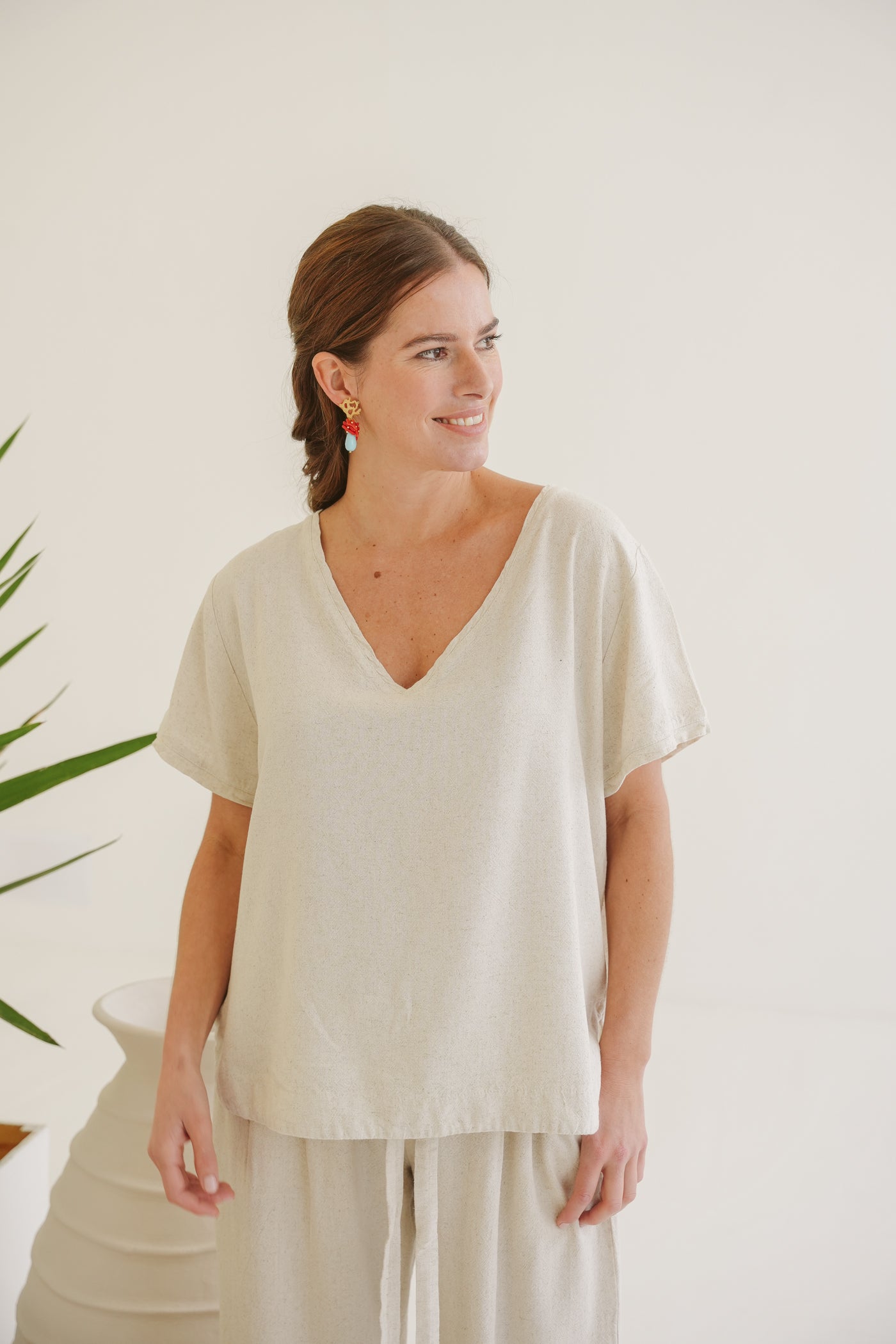 Riva Linen V-Neck Top